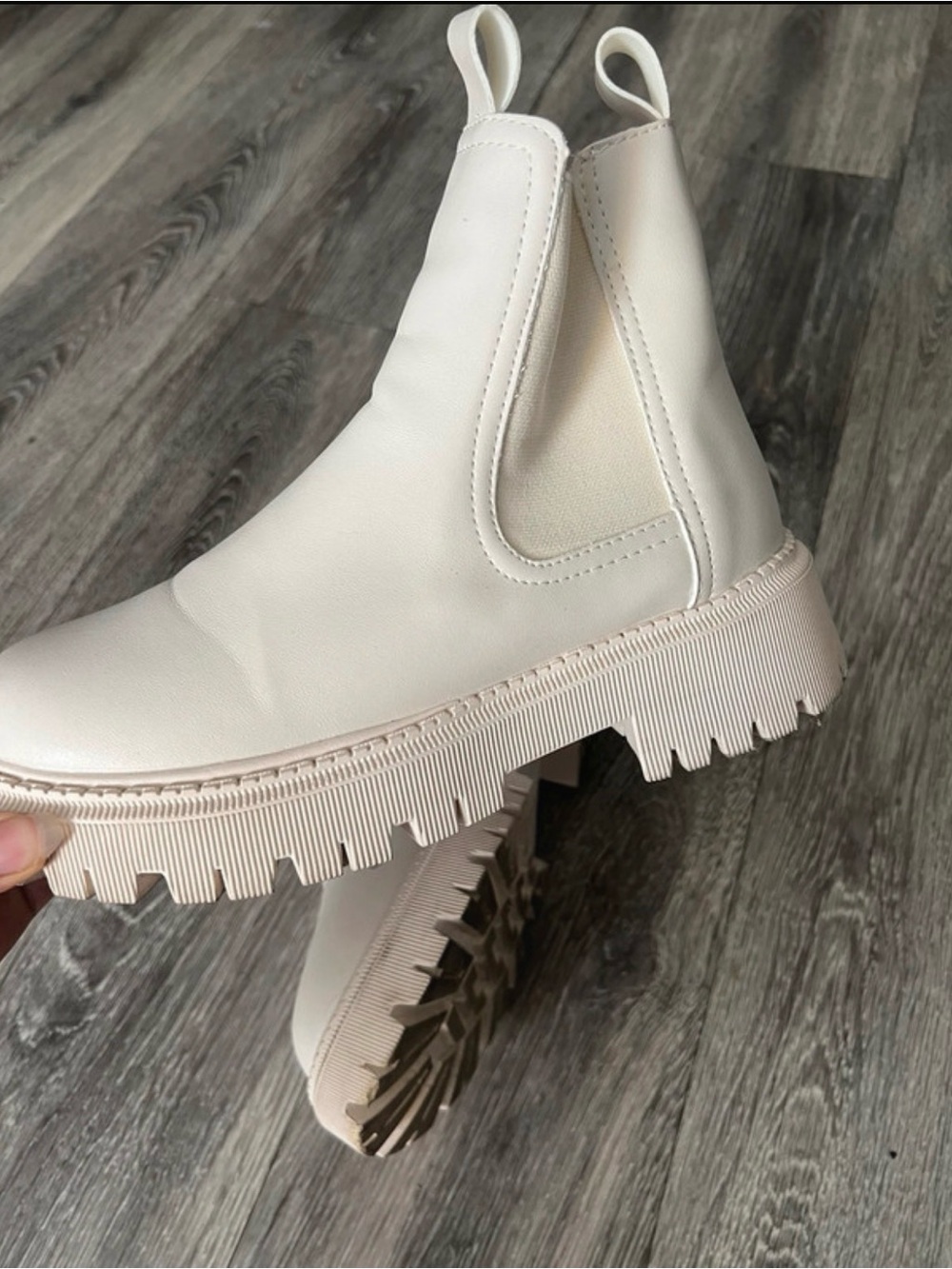 Women's Chunky Chelsea Boot in Light Beige